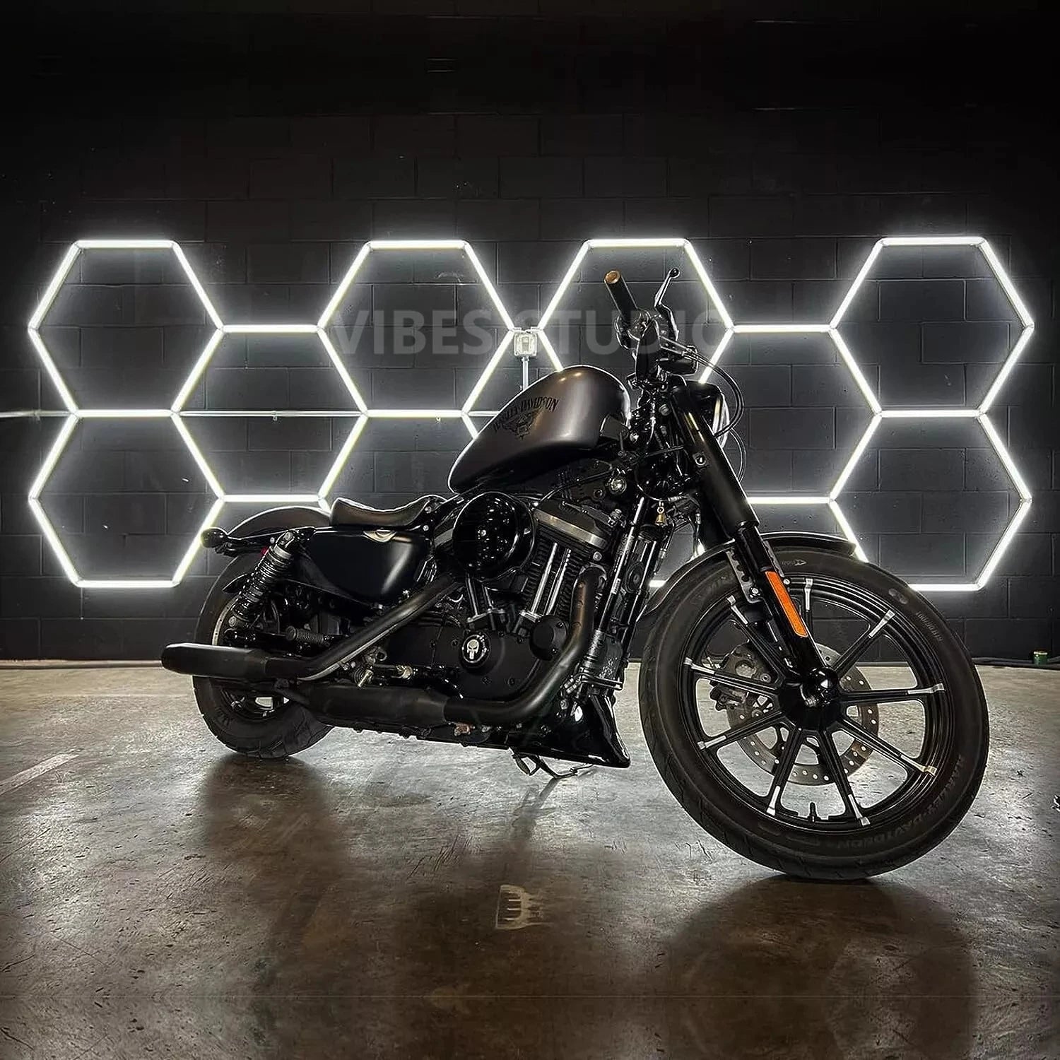 Honeycomb LED Tube Light — Garage & Workshop Ceiling Lamp