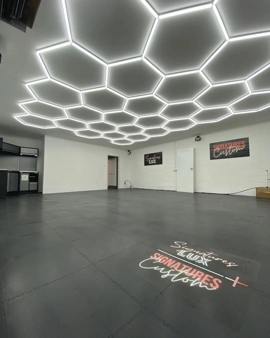 Honeycomb LED Tube Light — Garage & Workshop Ceiling Lamp